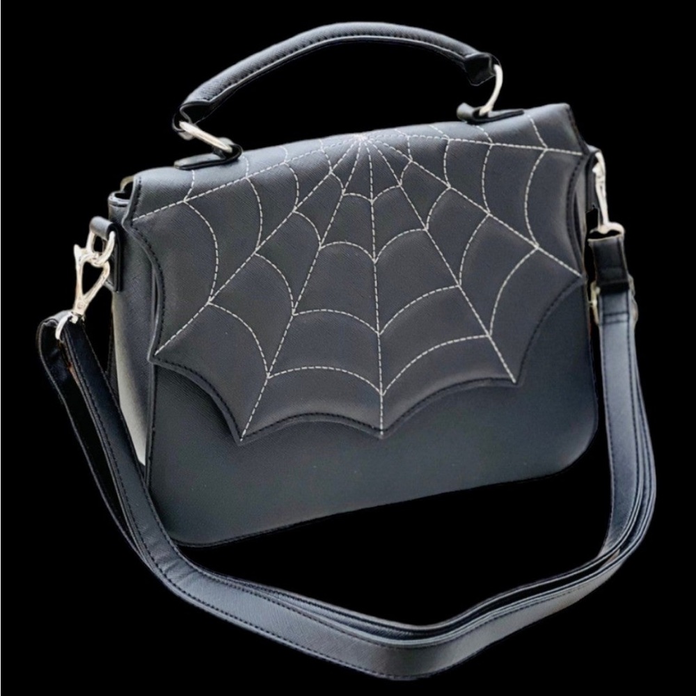 Spiderweb purse
